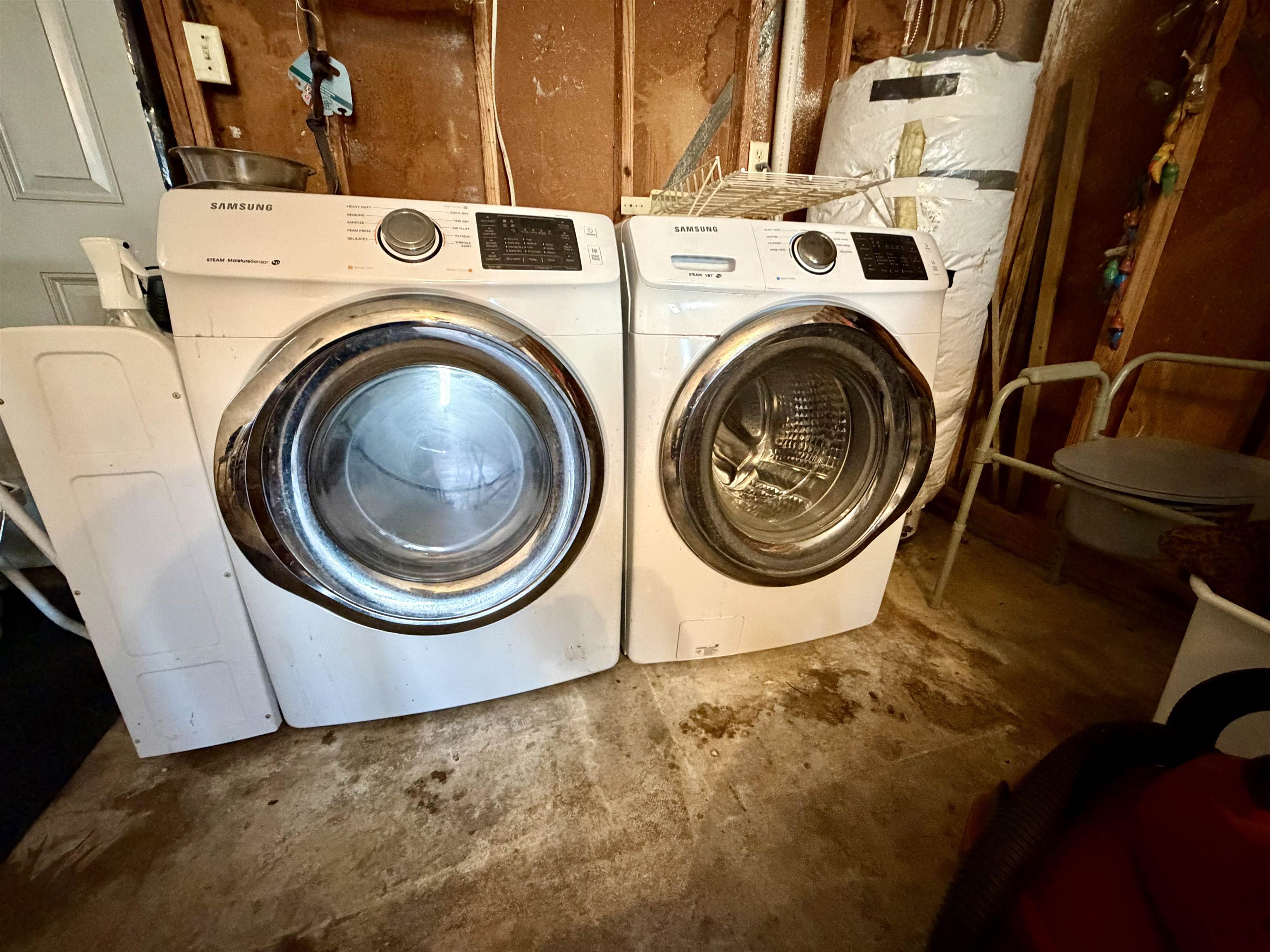 302 Woodlawn Avenue Atmore, AL 36502 - Photo 13 of 15 Laundry