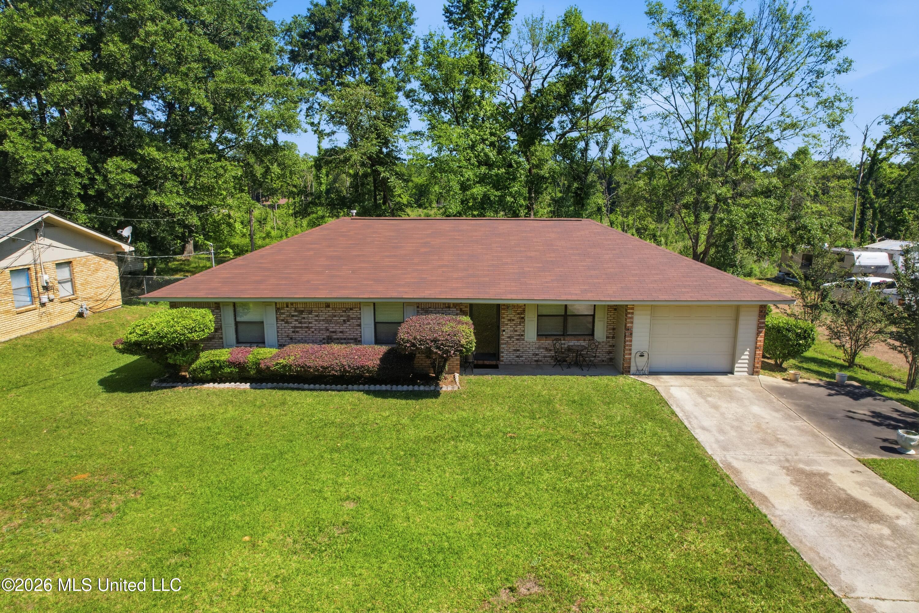 809 St Augustine Extension McComb, MS 39648 - Photo 1 of 17 IMG_1036