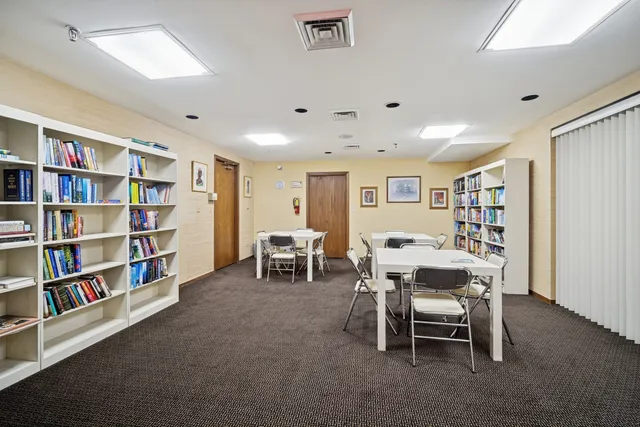 a view of a livingroom with furniture