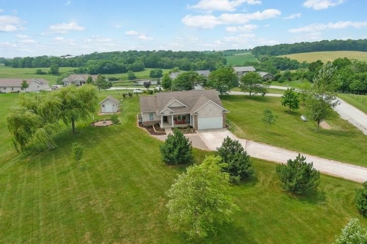 4912 Walnut Road Southwest Kalona, IA 52247 - Photo 2 of 38 Gallery Image 2