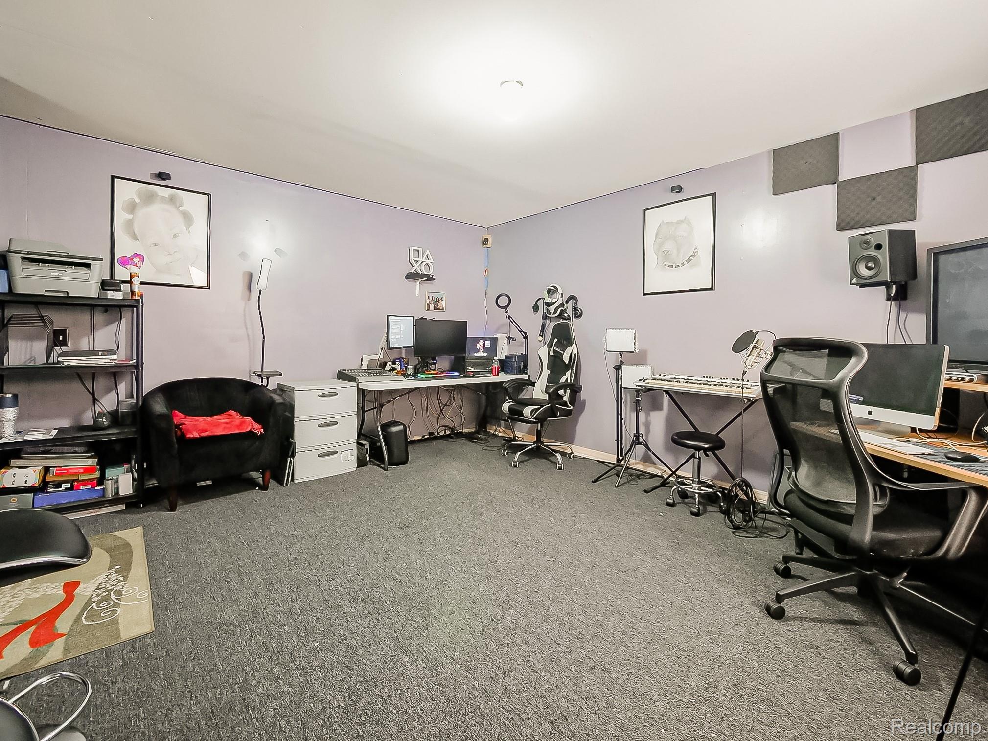 34460 Van Born Road Wayne, MI 48184 - Photo 23 of 31 Office with light colored carpet and baseboards