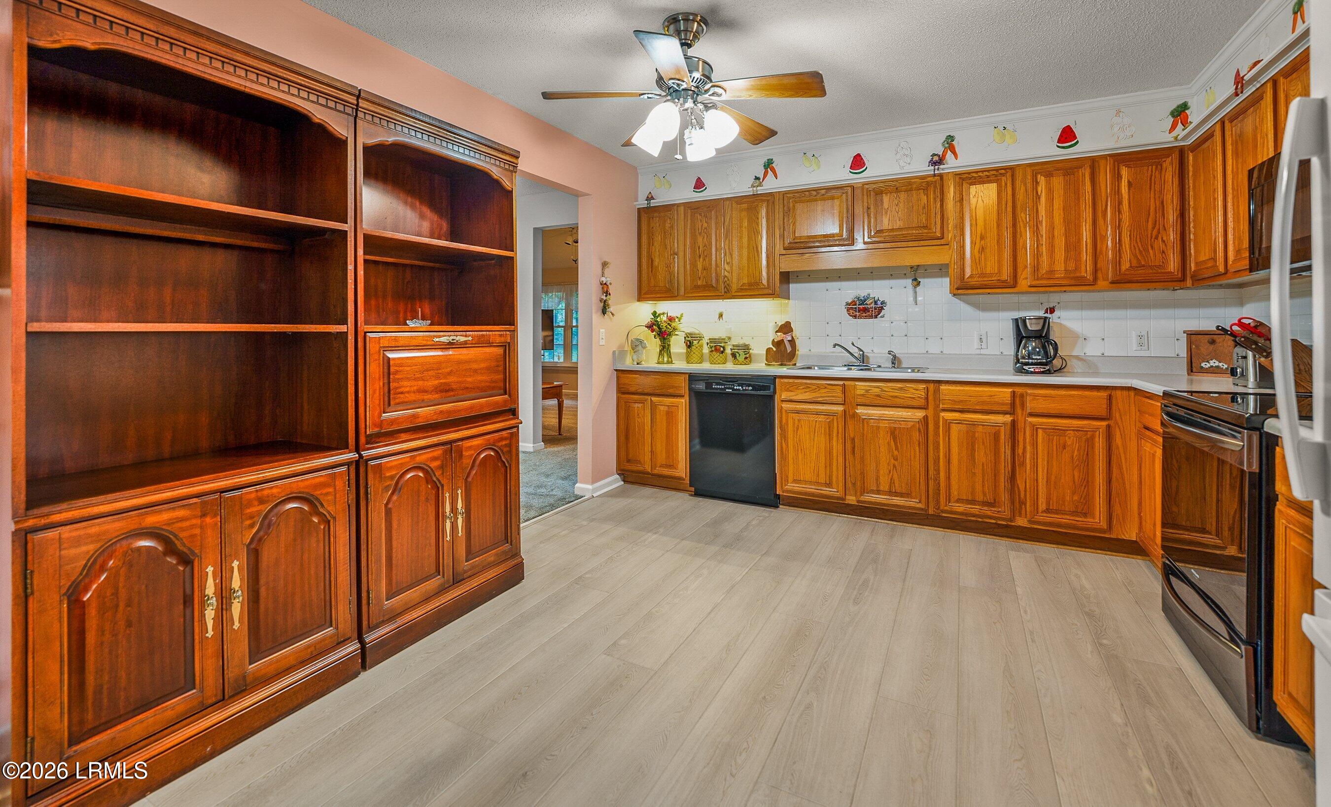 156 Middle Road Beaufort, SC 29907 - Photo 11 of 35 DSC00537-45-1.jpg-SMALL