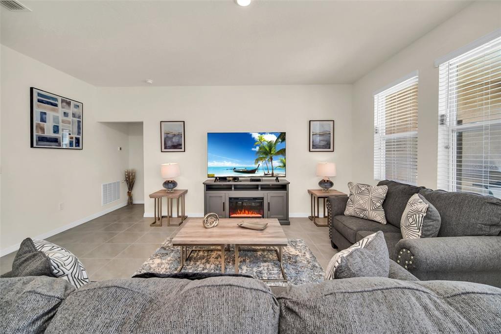 7876 Oak Reflection Loop Davenport, FL 33837 - Photo 11 of 56