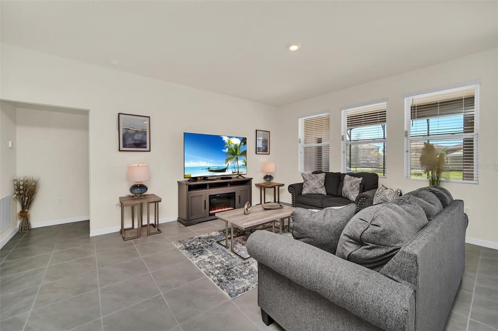 7876 Oak Reflection Loop Davenport, FL 33837 - Photo 10 of 56