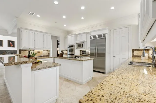 $2,250,000 | 17704 Cedar Creek Canyon Drive, Dallas, TX 75252