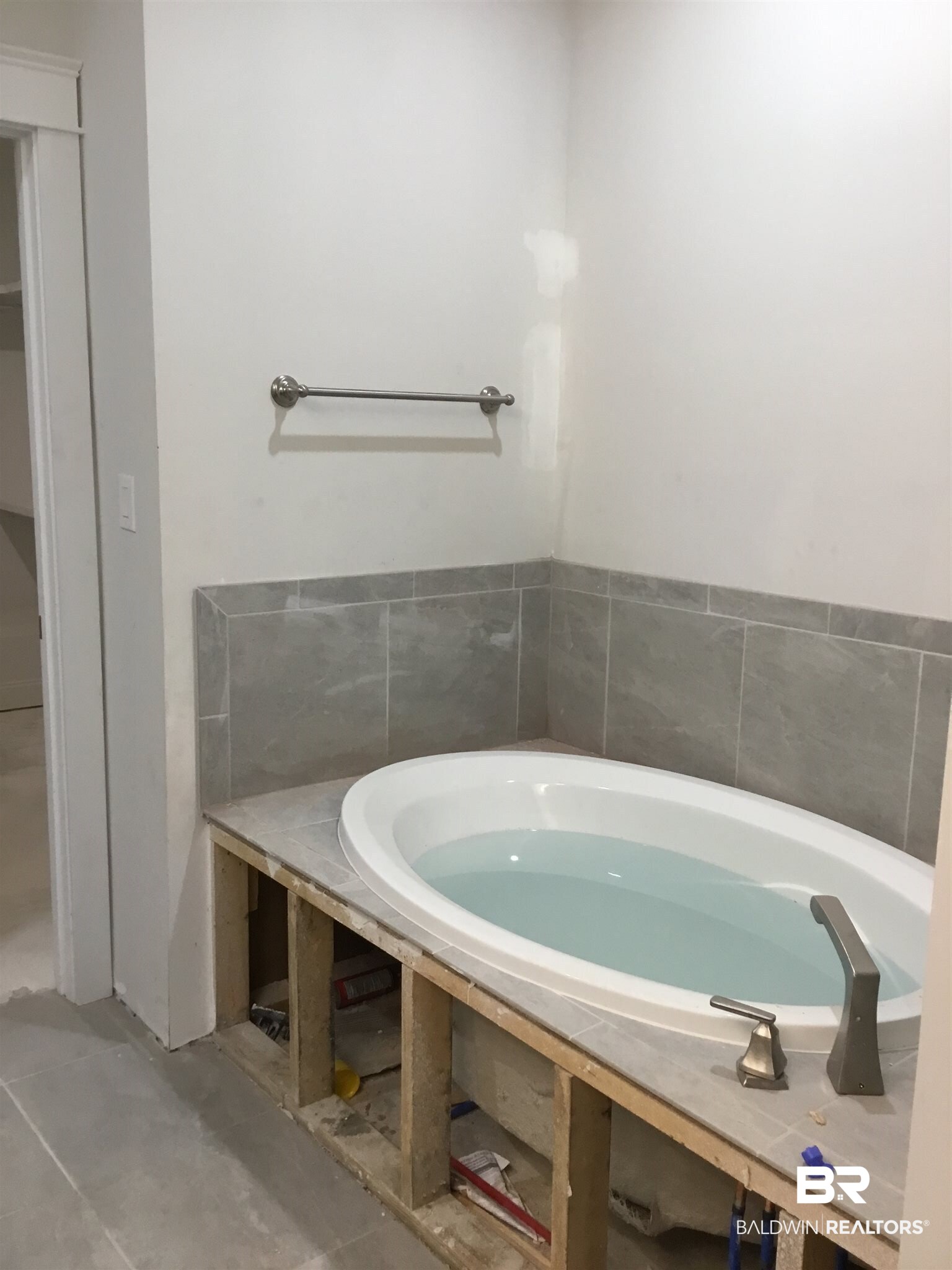 237 Divot Loop, Unit LOT 110 Fairhope, AL 36532 - Photo 21 of 32 Master tub
