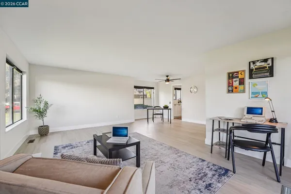 $515,000 | 2 Lakeview Court, Novato, CA 94947