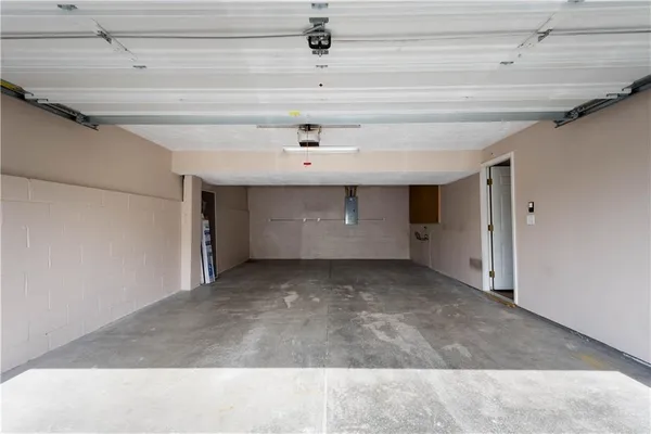 $299,000 | 2007 Moccasin Drive, Washington, PA 15301