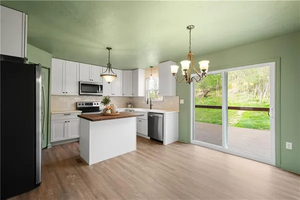 $299,000 | 2007 Moccasin Drive, Washington, PA 15301