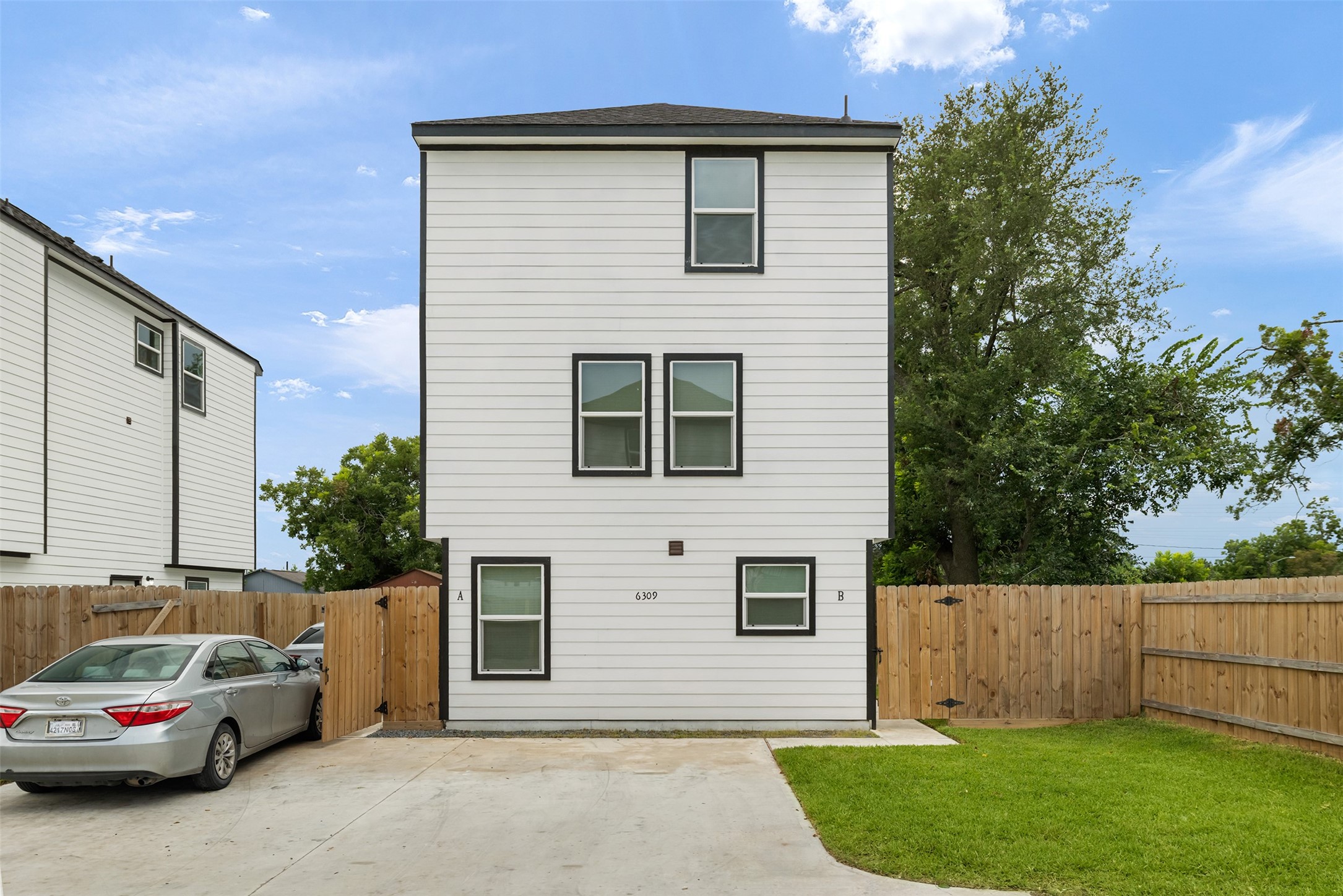 6309 Sandra Street Houston, TX 77028 - Photo 1 of 22