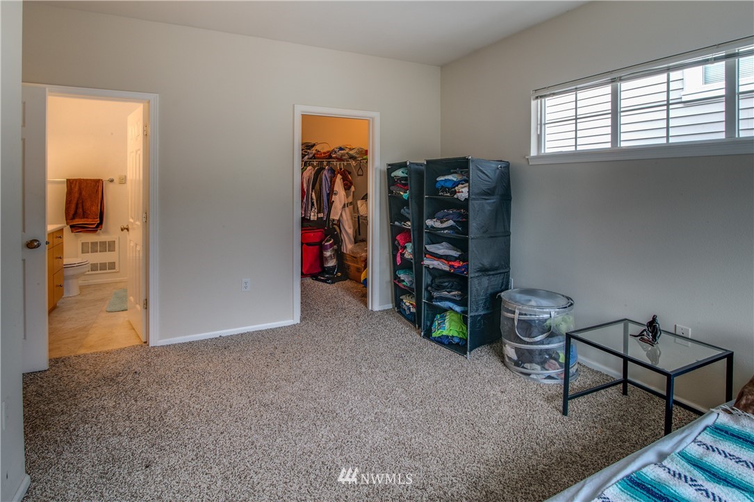 5001 Davis Place South, Unit B Renton, WA 98055 - Photo 8 of 13 Gallery Image 8