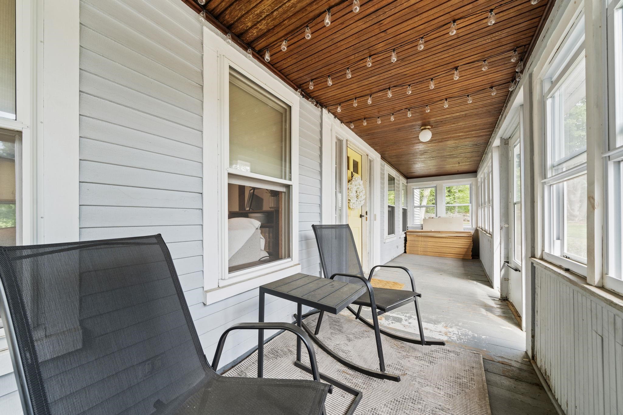 17 Blossom Road Plaistow, NH 03865 - Photo 3 of 27