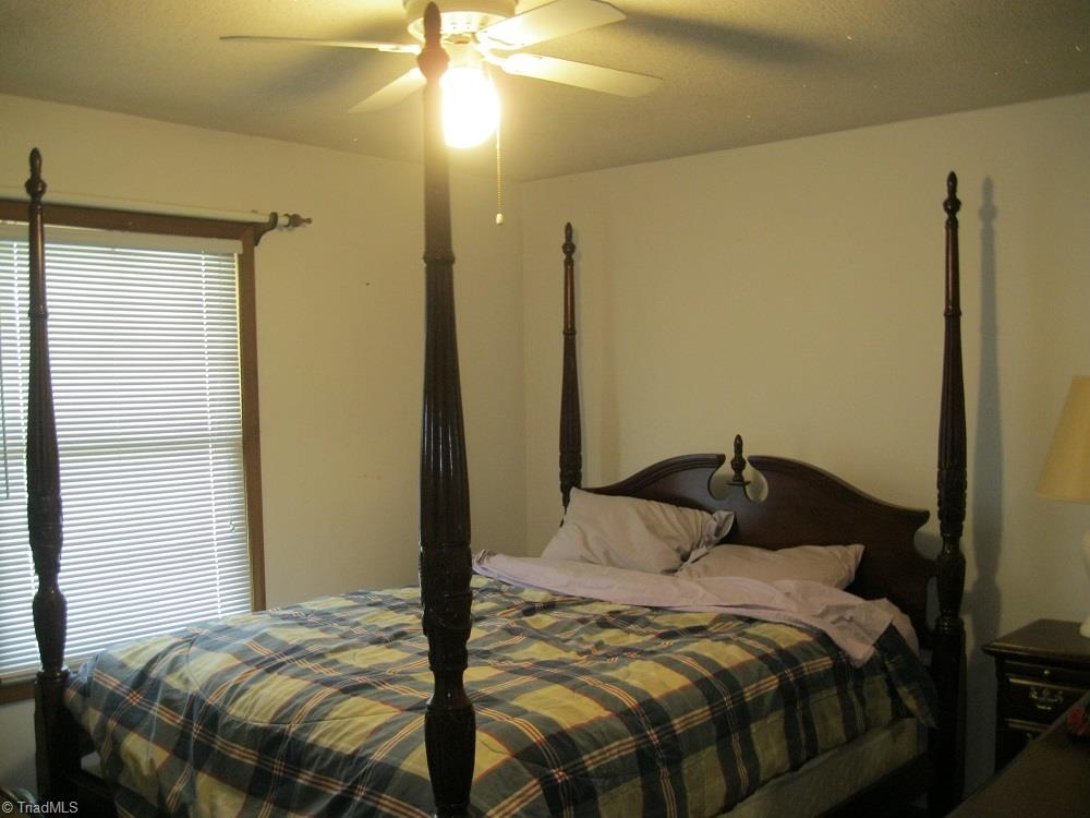 3053 Fairview Farm Road Asheboro, NC 27205 - Photo 17 of 19 Gallery Image 17