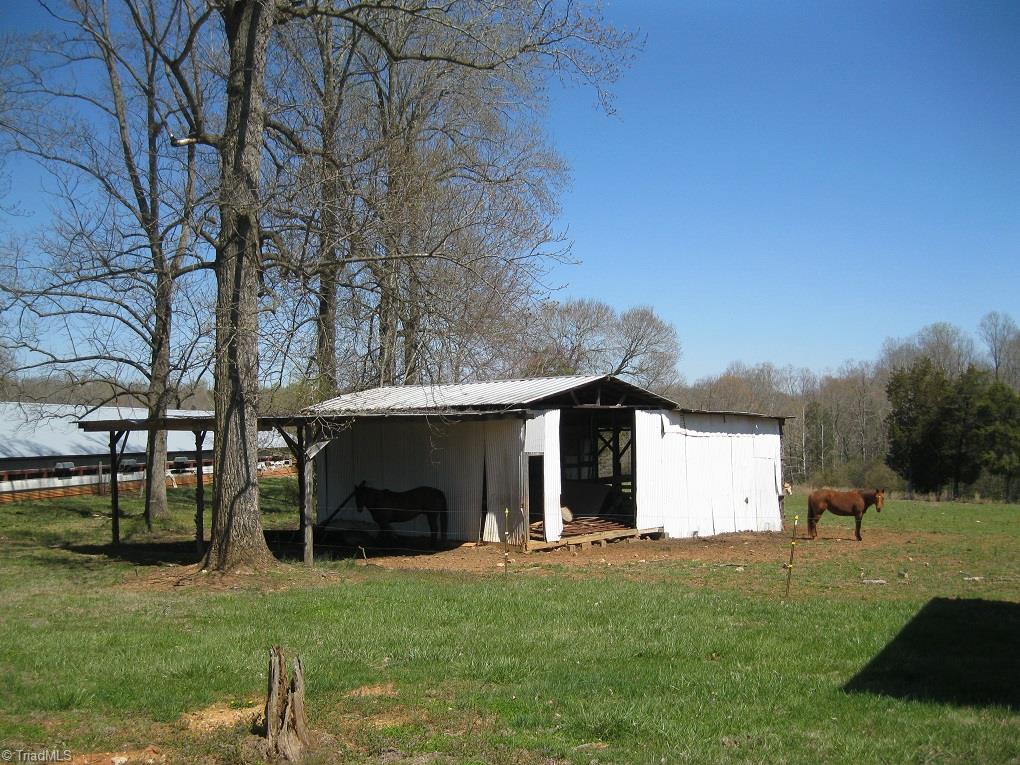 3053 Fairview Farm Road Asheboro, NC 27205 - Photo 4 of 19 Gallery Image 4