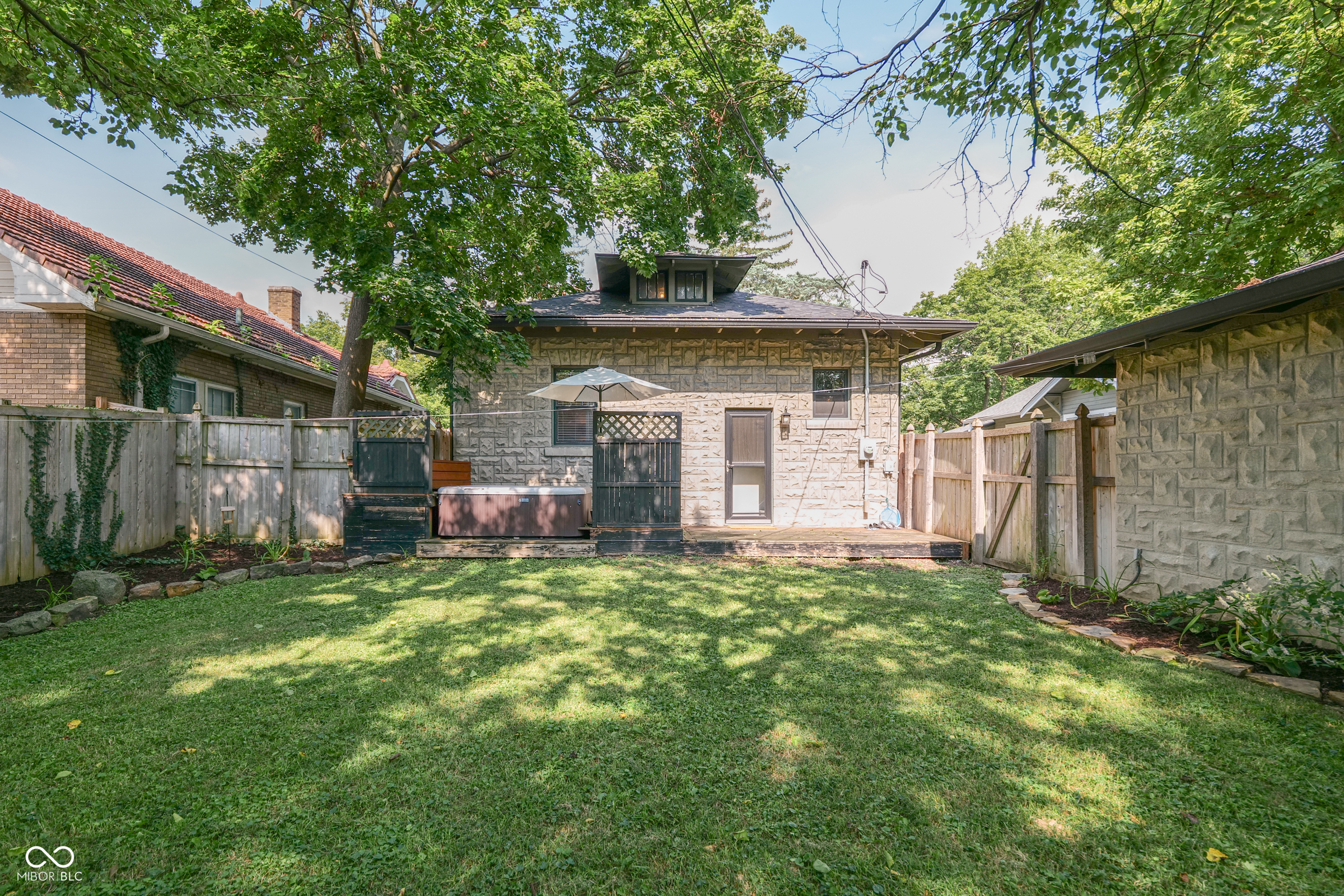 341 Poplar Road Indianapolis, IN 46219 - Photo 24 of 26 Gallery Image 24