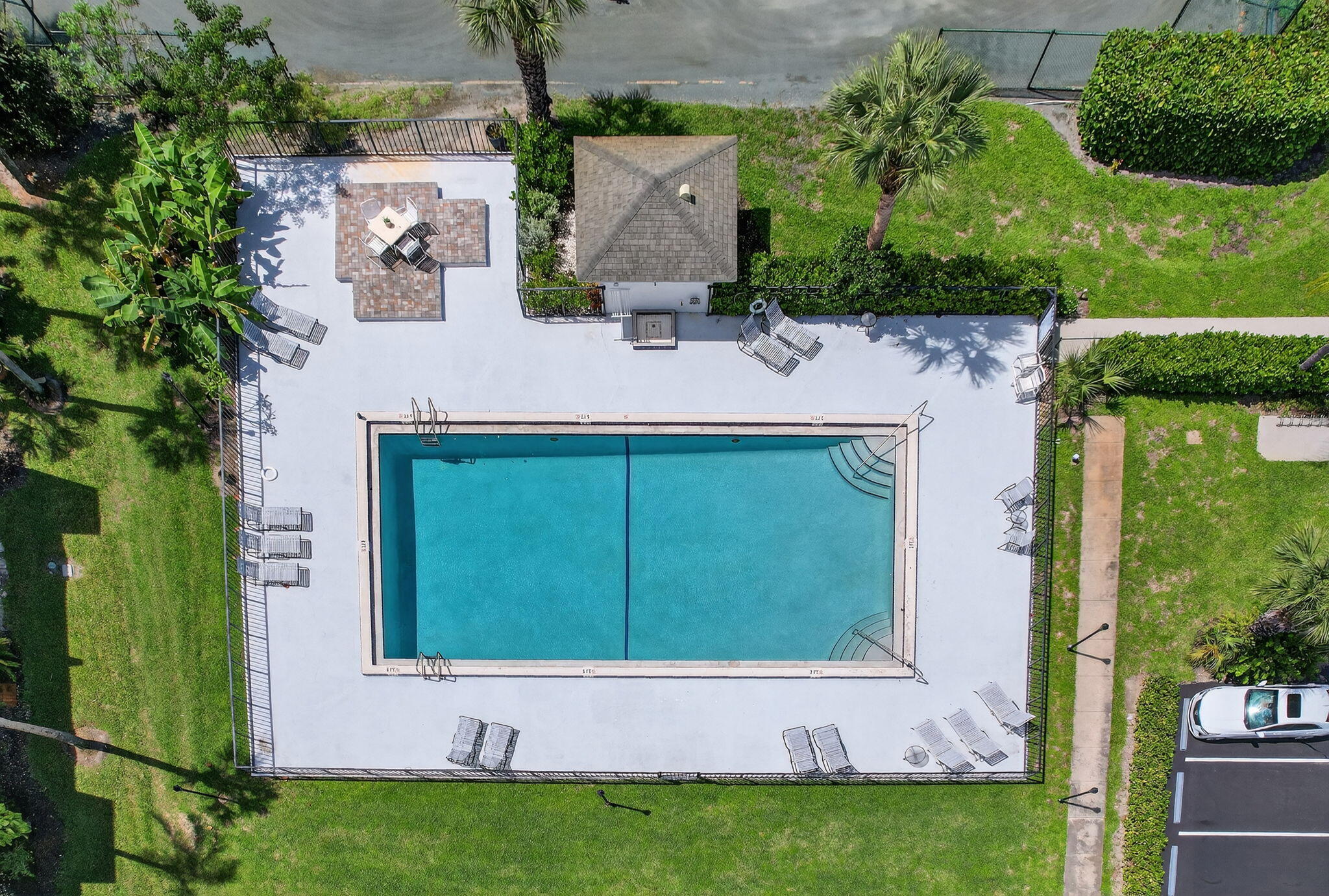1605 Highway 1, Unit 8E Jupiter, FL 33477 - Photo 29 of 47 an aerial view of a house with a yard