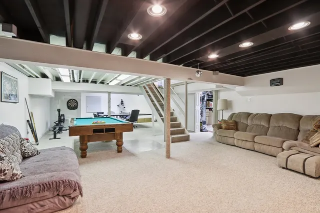 $555,000 | 810 Silver Rock Lane, Buffalo Grove, IL 60089