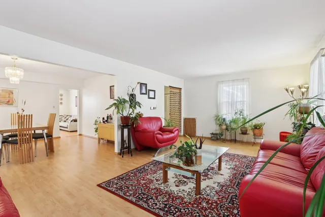 $555,000 | 810 Silver Rock Lane, Buffalo Grove, IL 60089