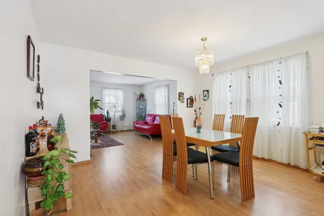 $555,000 | 810 Silver Rock Lane, Buffalo Grove, IL 60089