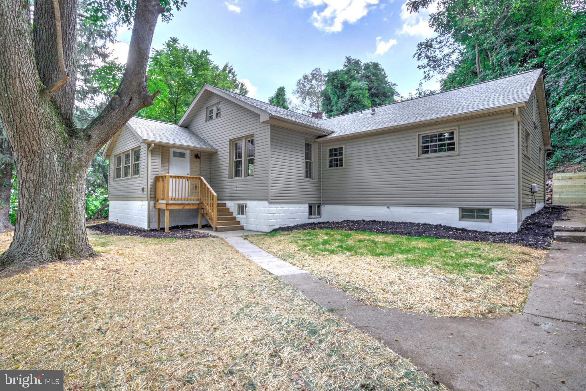 2560 Iron Springs Road Fairfield, PA 17320 - Photo 31 of 35 a backyard of a house with seating space