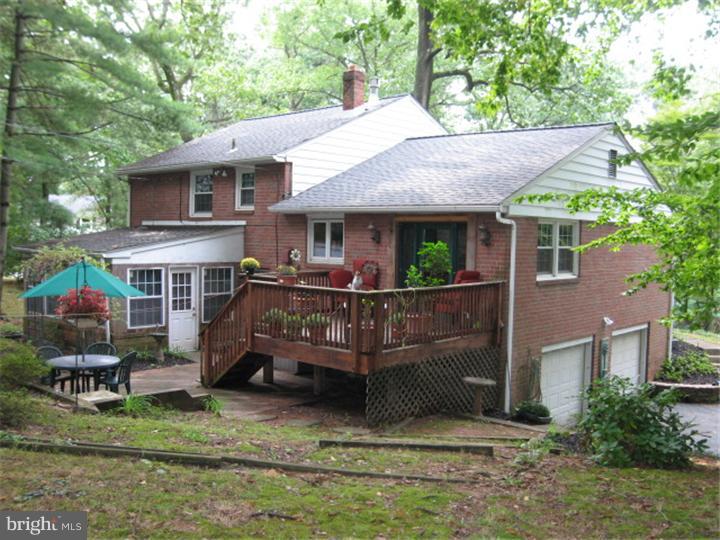 682 Brookwood Road Wayne, PA 19087 - Photo 3 of 22 Exterior Back