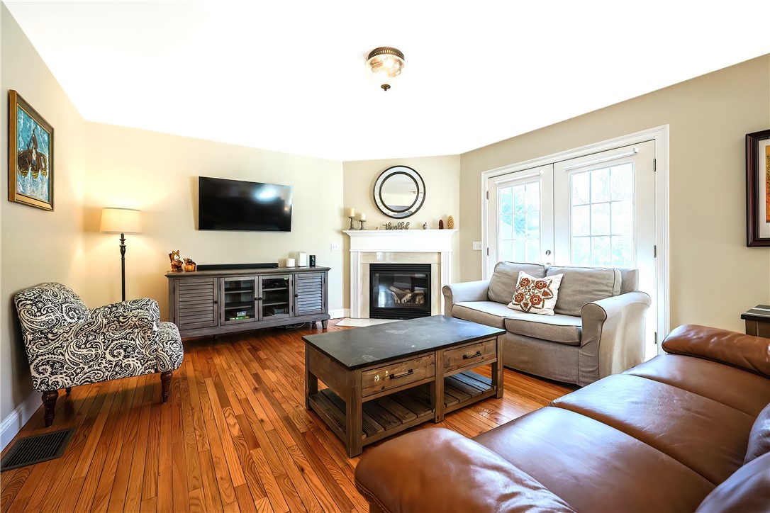 330 Sowams Road Barrington, RI 02806 - Photo 9 of 50