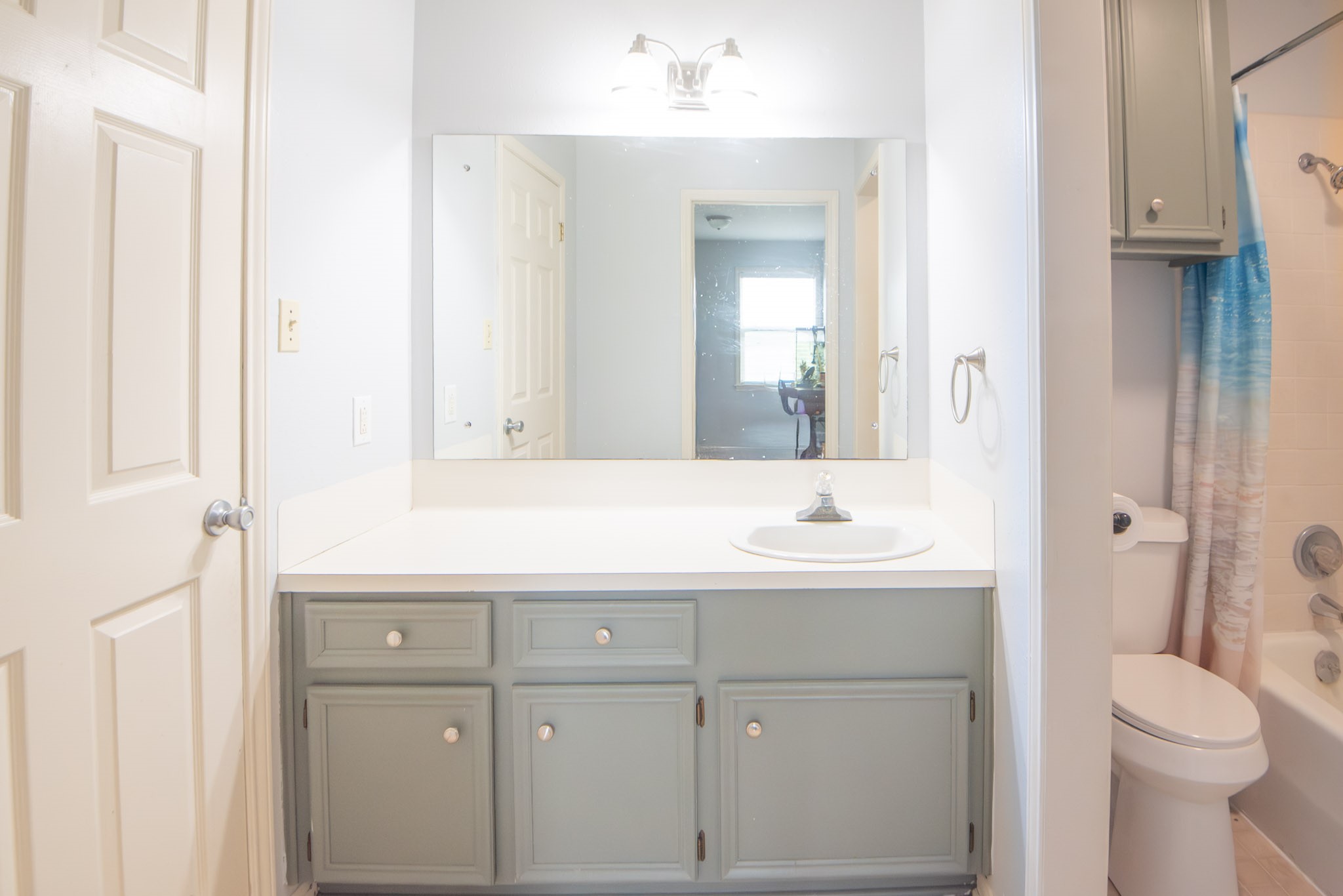 3000 Shadow Lawn Street Brenham, TX 77833 - Photo 24 of 31 Ensuite 1