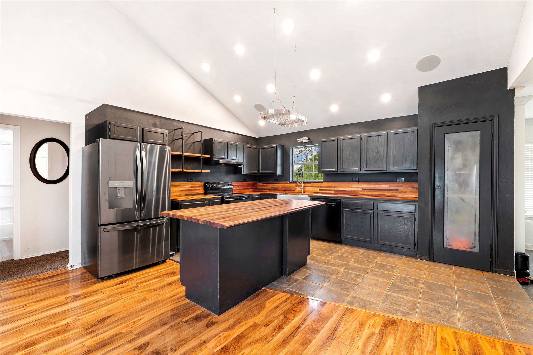 358 Easley Road Smithville, TX 78957 - Photo 8 of 36 Kitchen boasting an island and recessed lighting.