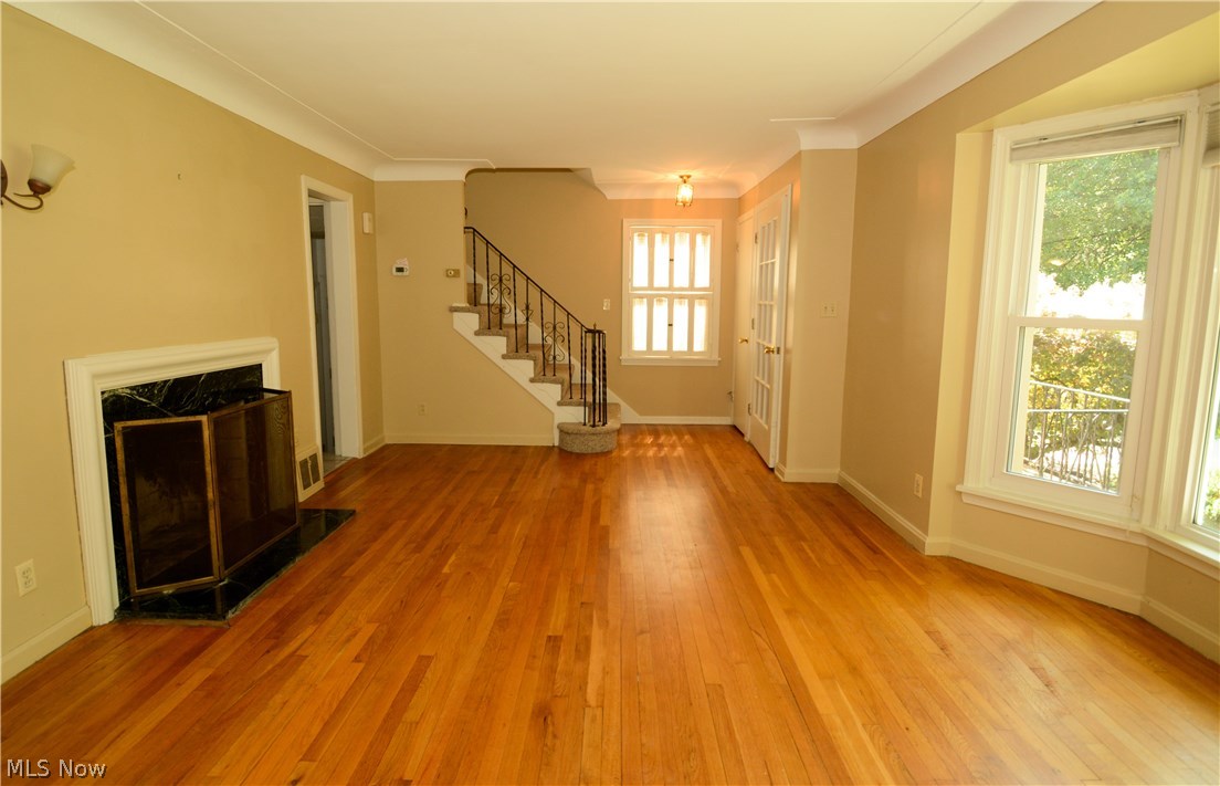 2623 Milton Road Cleveland, OH 44118 - Photo 5 of 35