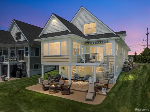 $1,179,000 | 10043 Dixie Highway, Fair Haven, MI 48023