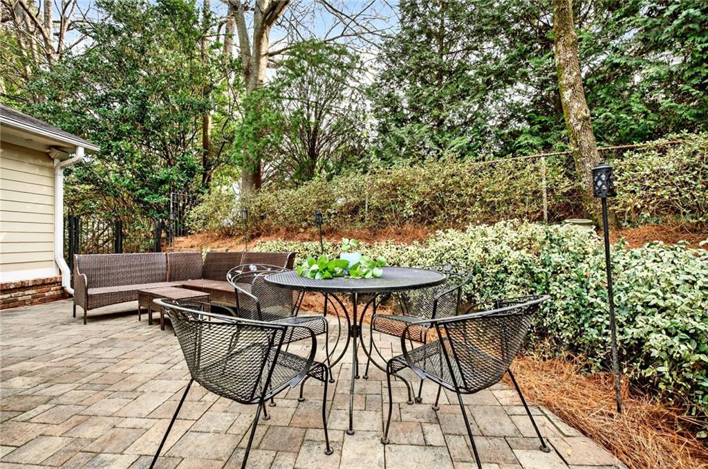 4735 Kitty Hawk Place Northeast Atlanta, GA 30342 - Photo 33 of 38