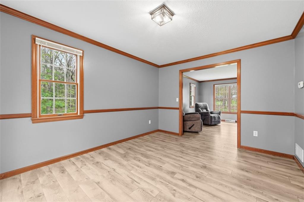 412 Golden Grove Road Baden, PA 15005 - Photo 13 of 50