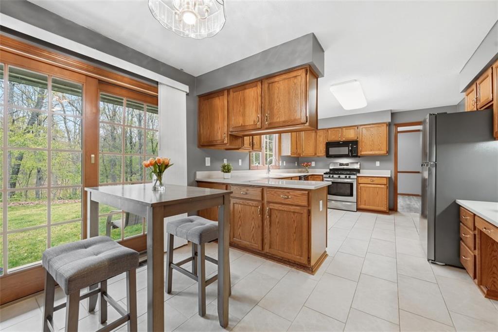 412 Golden Grove Road Baden, PA 15005 - Photo 18 of 50