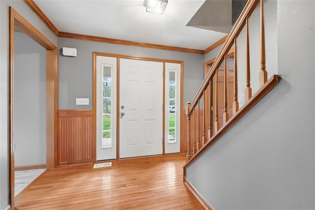 412 Golden Grove Road Baden, PA 15005 - Photo 8 of 50
