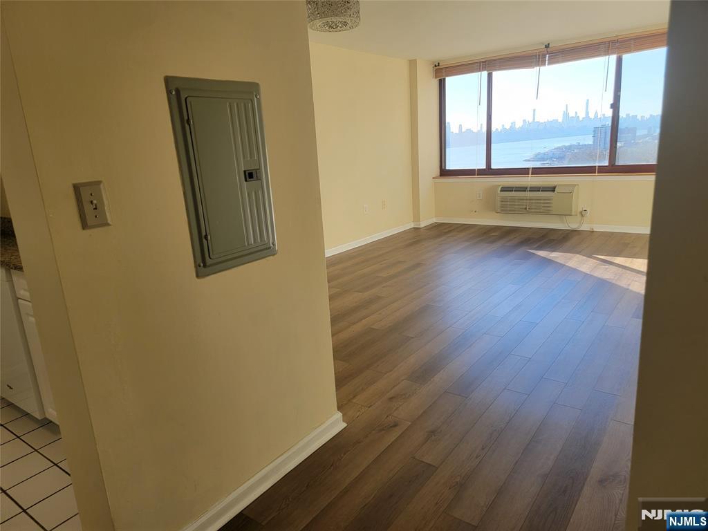 100 Old Palisade Road, Unit 702 Fort Lee, NJ 07024 - Photo 33 of 37