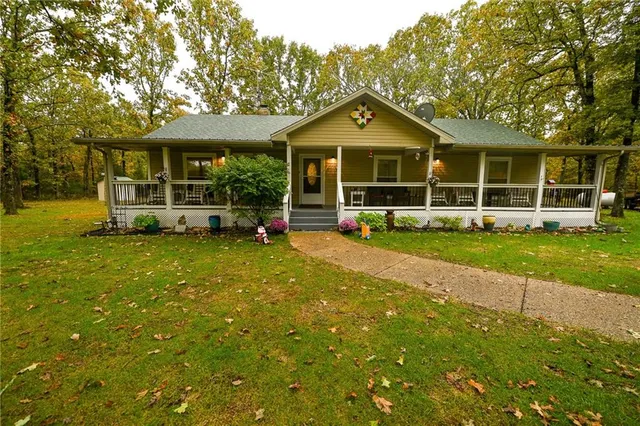 $343,000 | 24900 Englewood Lane, Lebanon, MO 65536