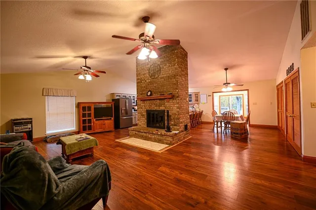 $343,000 | 24900 Englewood Lane, Lebanon, MO 65536