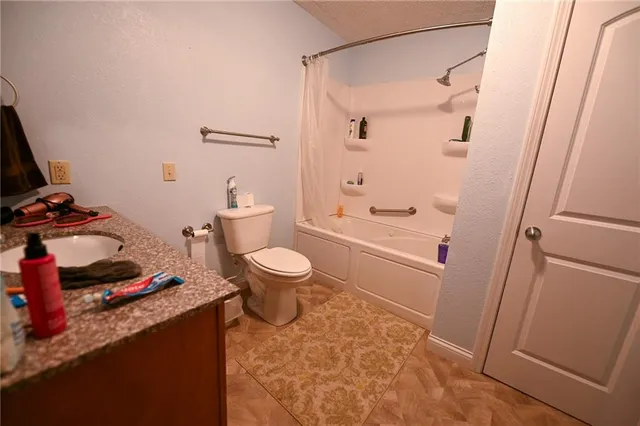 $343,000 | 24900 Englewood Lane, Lebanon, MO 65536