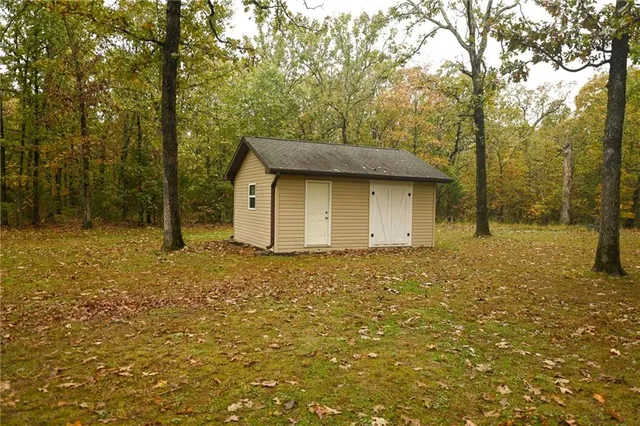 $343,000 | 24900 Englewood Lane, Lebanon, MO 65536