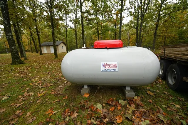 $343,000 | 24900 Englewood Lane, Lebanon, MO 65536