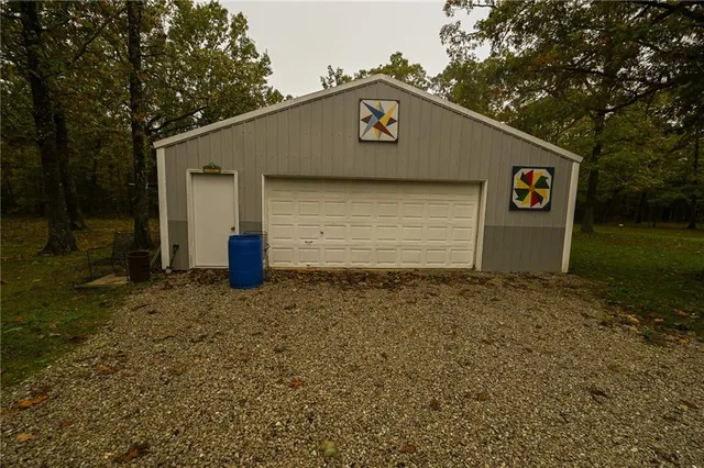 $343,000 | 24900 Englewood Lane, Lebanon, MO 65536