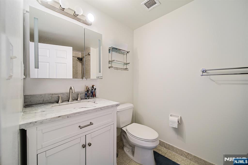 100 Old Palisade Road, Unit 3213 Fort Lee, NJ 07024 - Photo 10 of 17