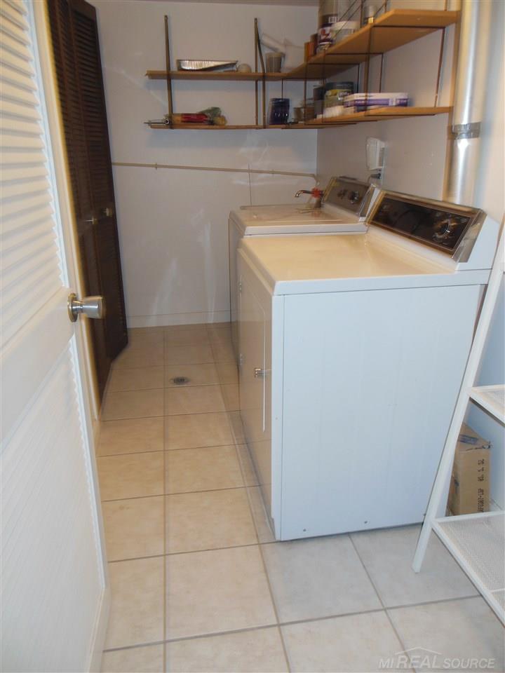 1695 Riverside Drive, Unit BUILDING 5 11 Rochester Hills, MI 48309 - Photo 9 of 26