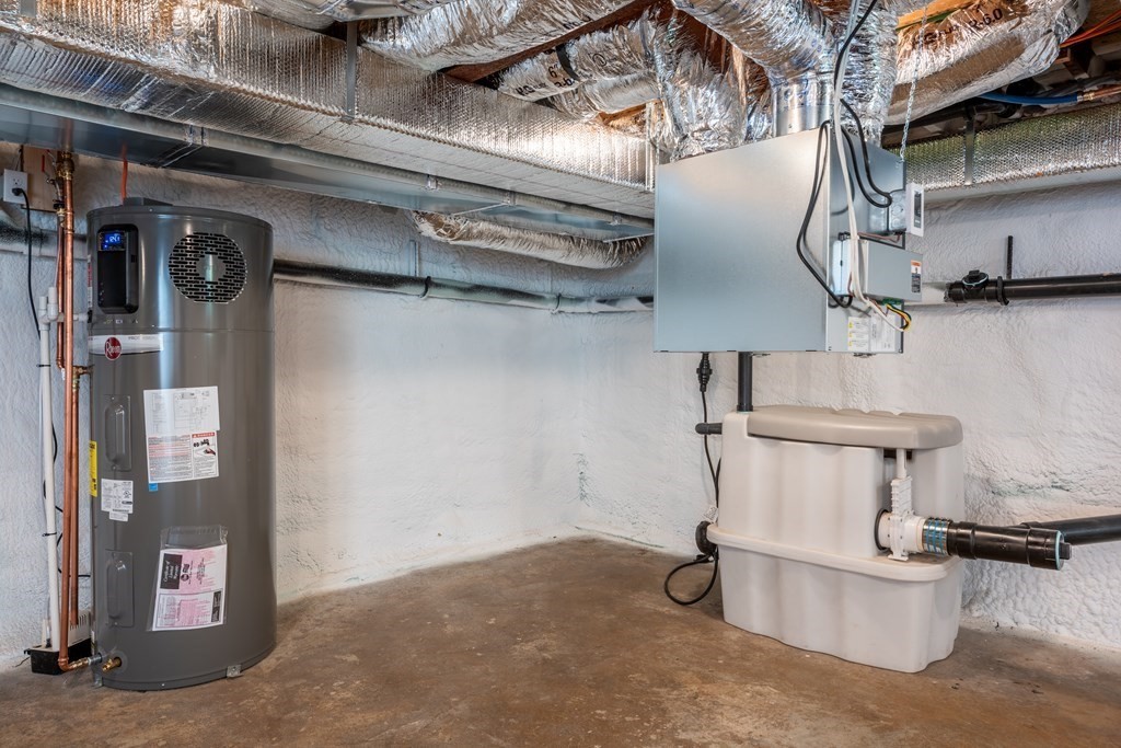 90 Memorial Drive Amherst, MA 01002 - Photo 33 of 38