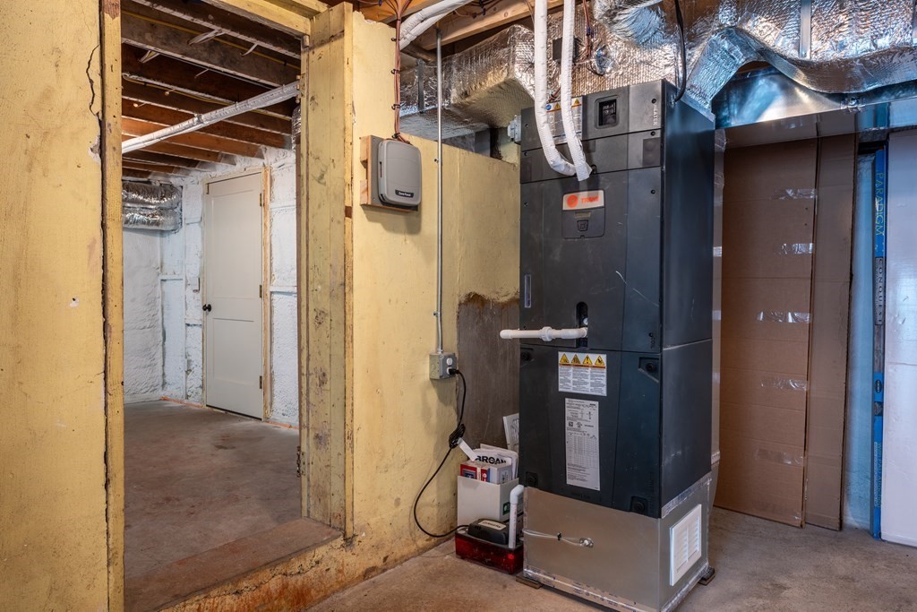90 Memorial Drive Amherst, MA 01002 - Photo 35 of 38 a view of walk in closet
