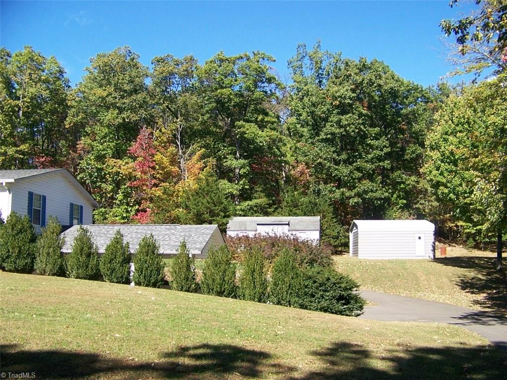 388 Davis Road Mount Airy, NC 27030 - Photo 2 of 26 Gallery Image 2