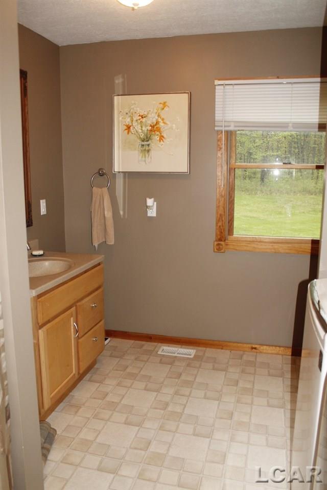 14510 Schleweis Road Manchester, MI 48158 - Photo 16 of 22 31347256-15.JPG