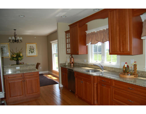 25 Pine Ridge Way, Unit 25 Carver, MA 02330 - Photo 2 of 14 Gallery Image 2