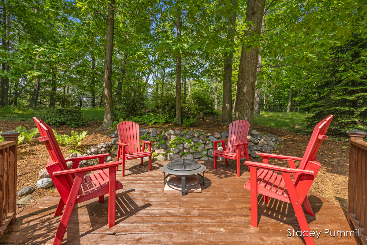303 Stickney Ridge Road Grand Haven, MI 49417 - Photo 5 of 87 IMG_1070