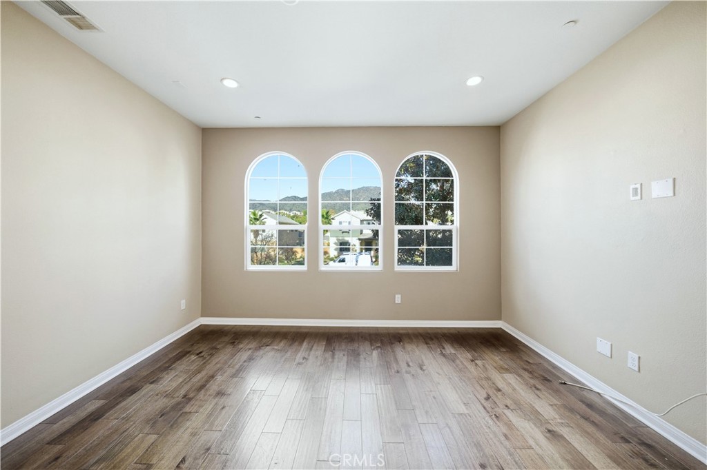 810 East Promenade, Unit C Azusa, CA 91702 - Photo 15 of 35 Living Room